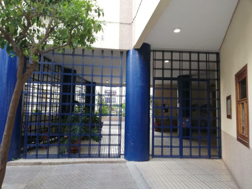 Apartamento Zona Palacio De Las Duenas Y Las Setas Seville Luaran gambar